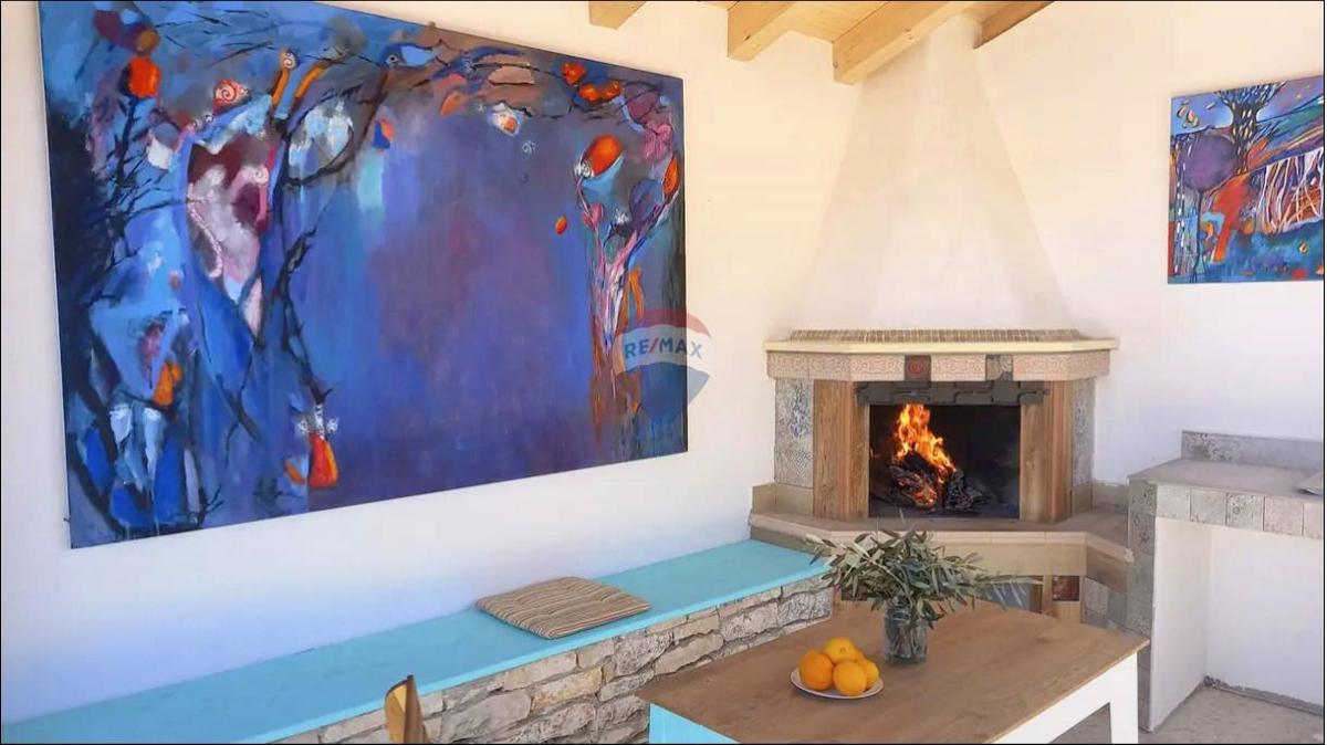 Istra, Svetvinčenat – Zazidljivo zemljišče z gradbenim dovoljenjem