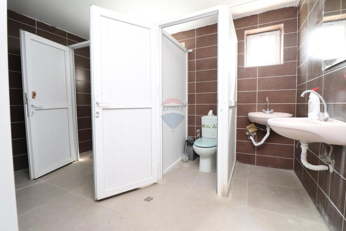 Attività commerciale Gračec, Brckovljani, 950m2