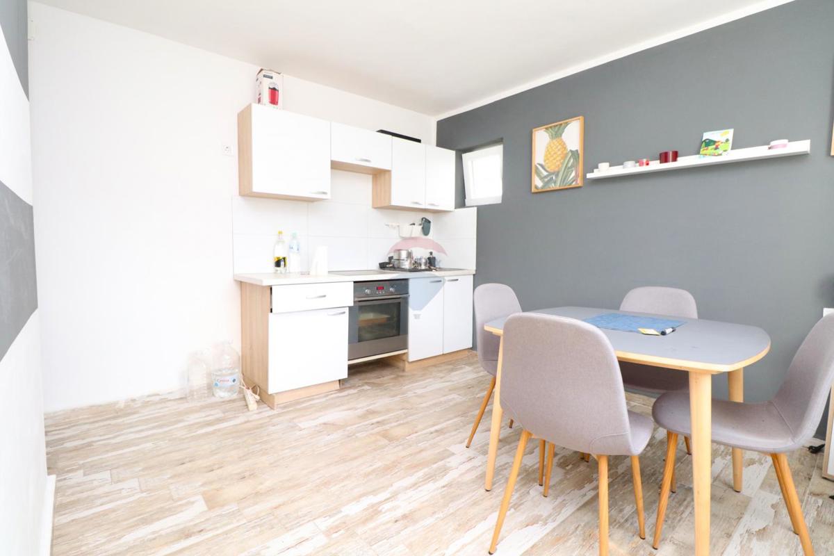 Attività commerciale Gračec, Brckovljani, 950m2