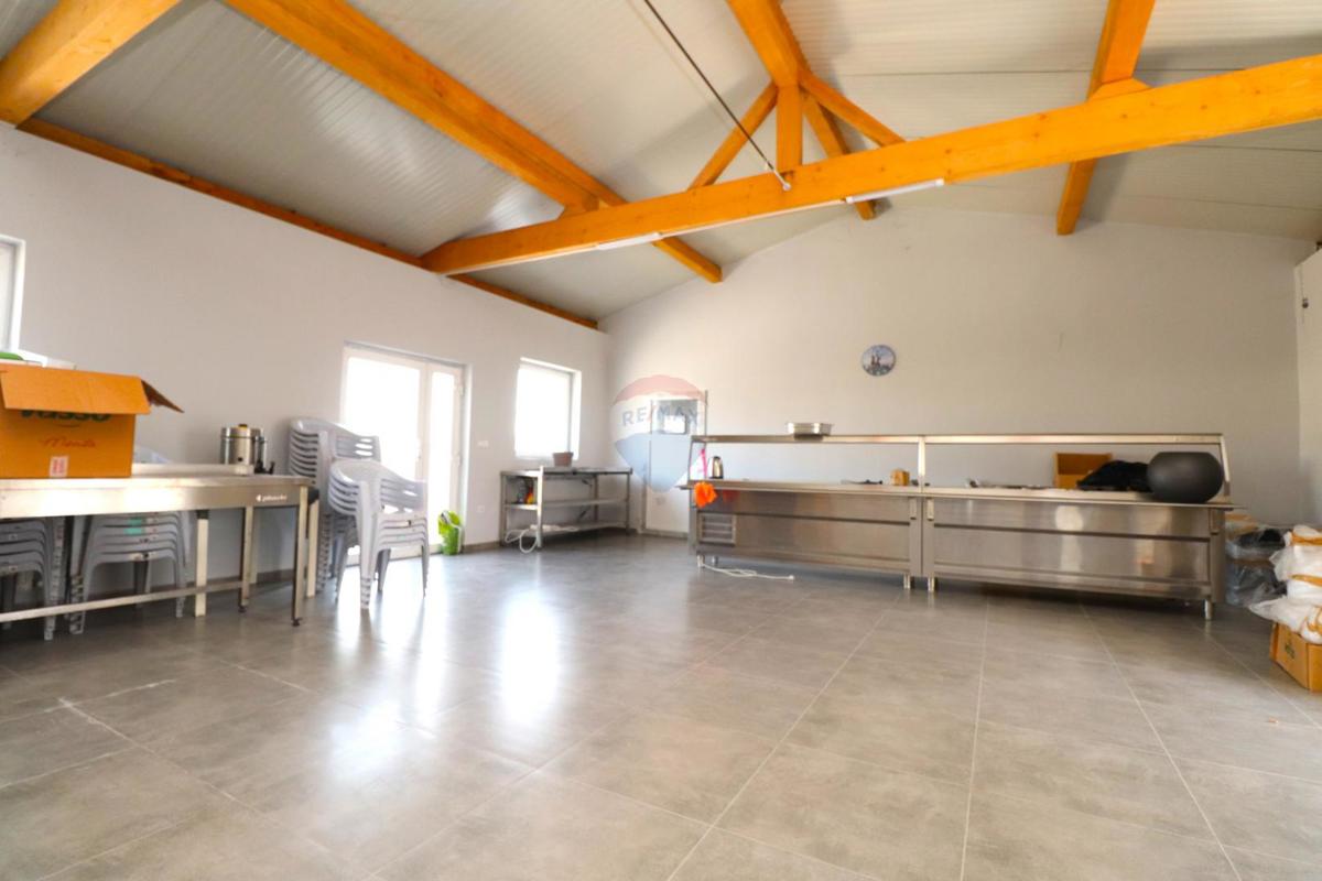 Attività commerciale Gračec, Brckovljani, 950m2