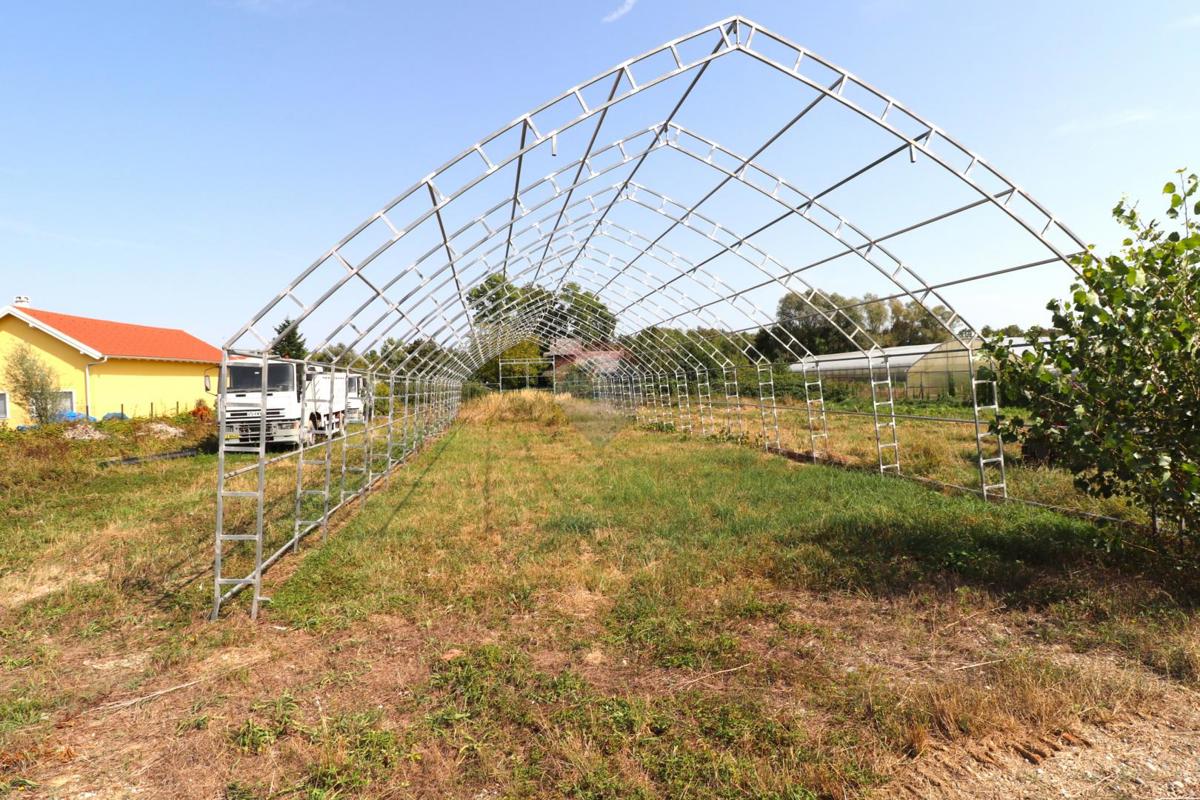 Attività commerciale Gračec, Brckovljani, 950m2