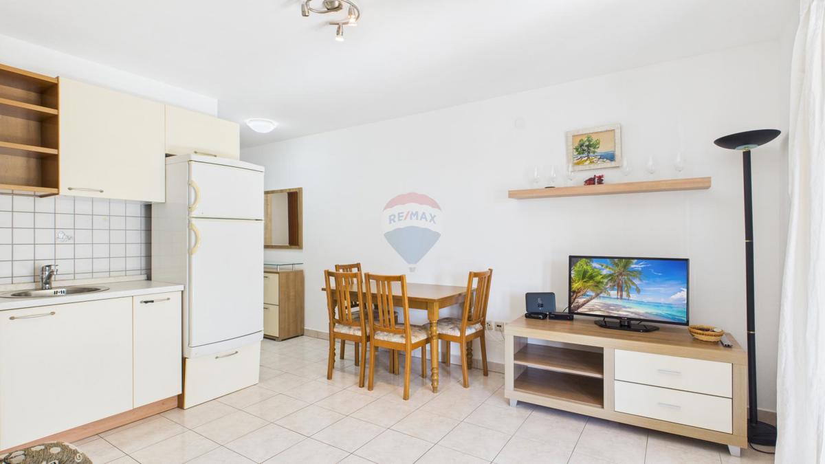 Krk, Njivice – Casa con vista e 2 appartamenti