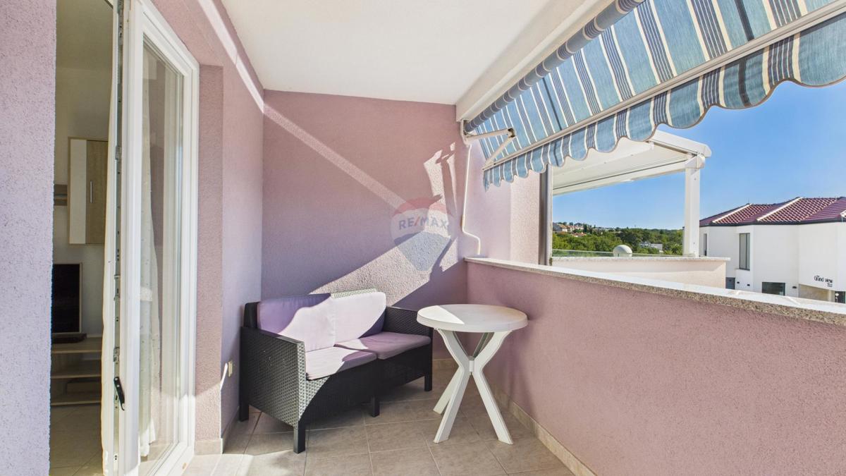 Krk, Njivice – Casa con vista e 2 appartamenti