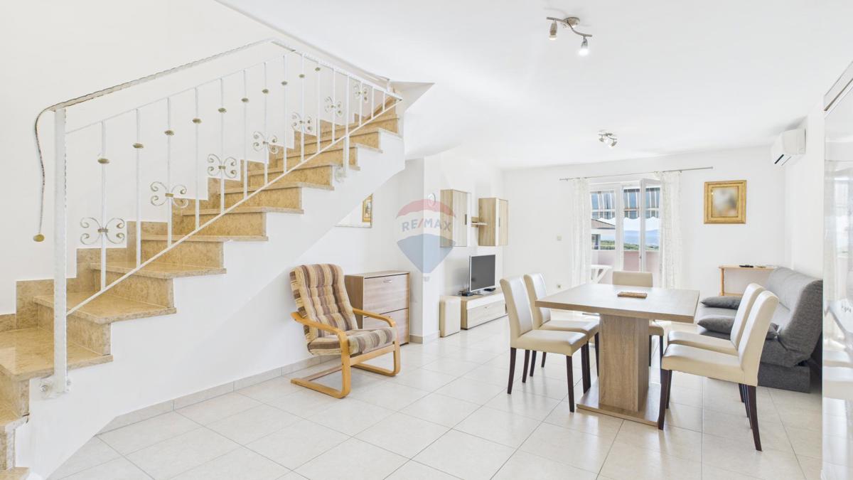 Krk, Njivice – Casa con vista e 2 appartamenti