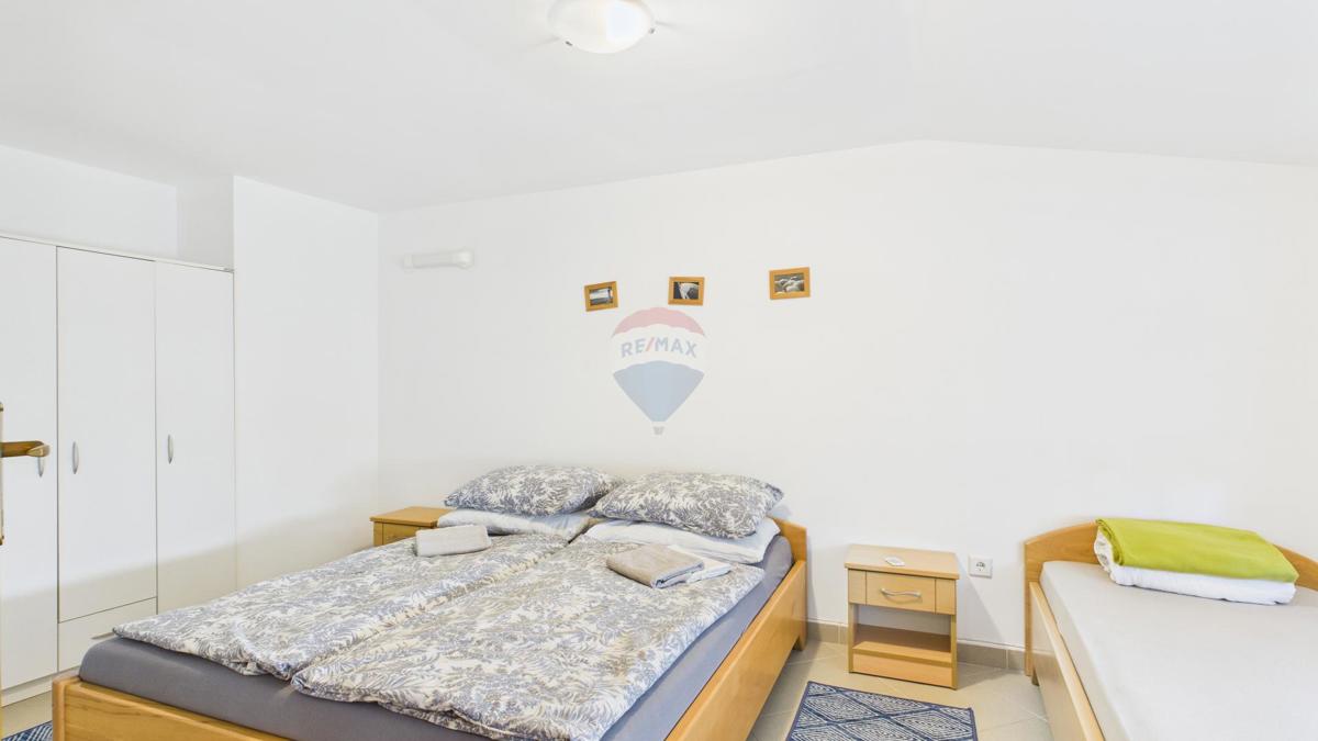 Crikvenica, centro – tre appartamenti a 200 metri dal mare