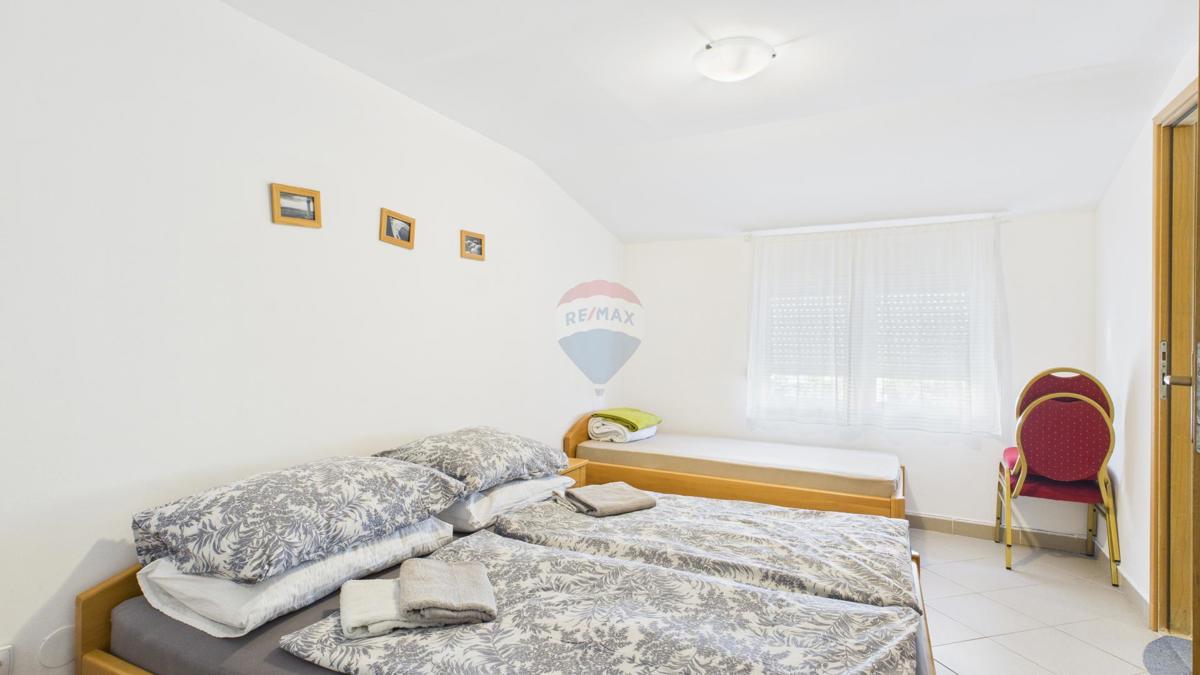 Crikvenica, centro – tre appartamenti a 200 metri dal mare