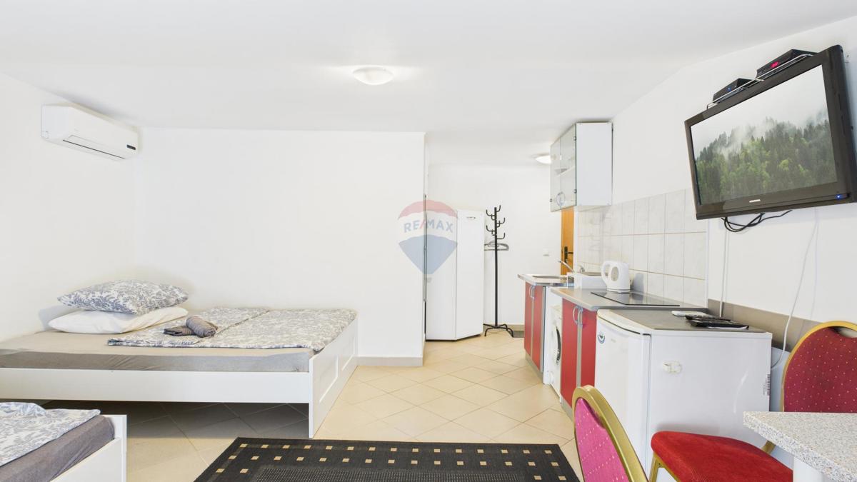 Crikvenica, centro – tre appartamenti a 200 metri dal mare