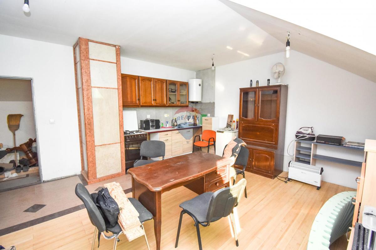 Attività commerciale Moščenica, Petrinja, 360m2