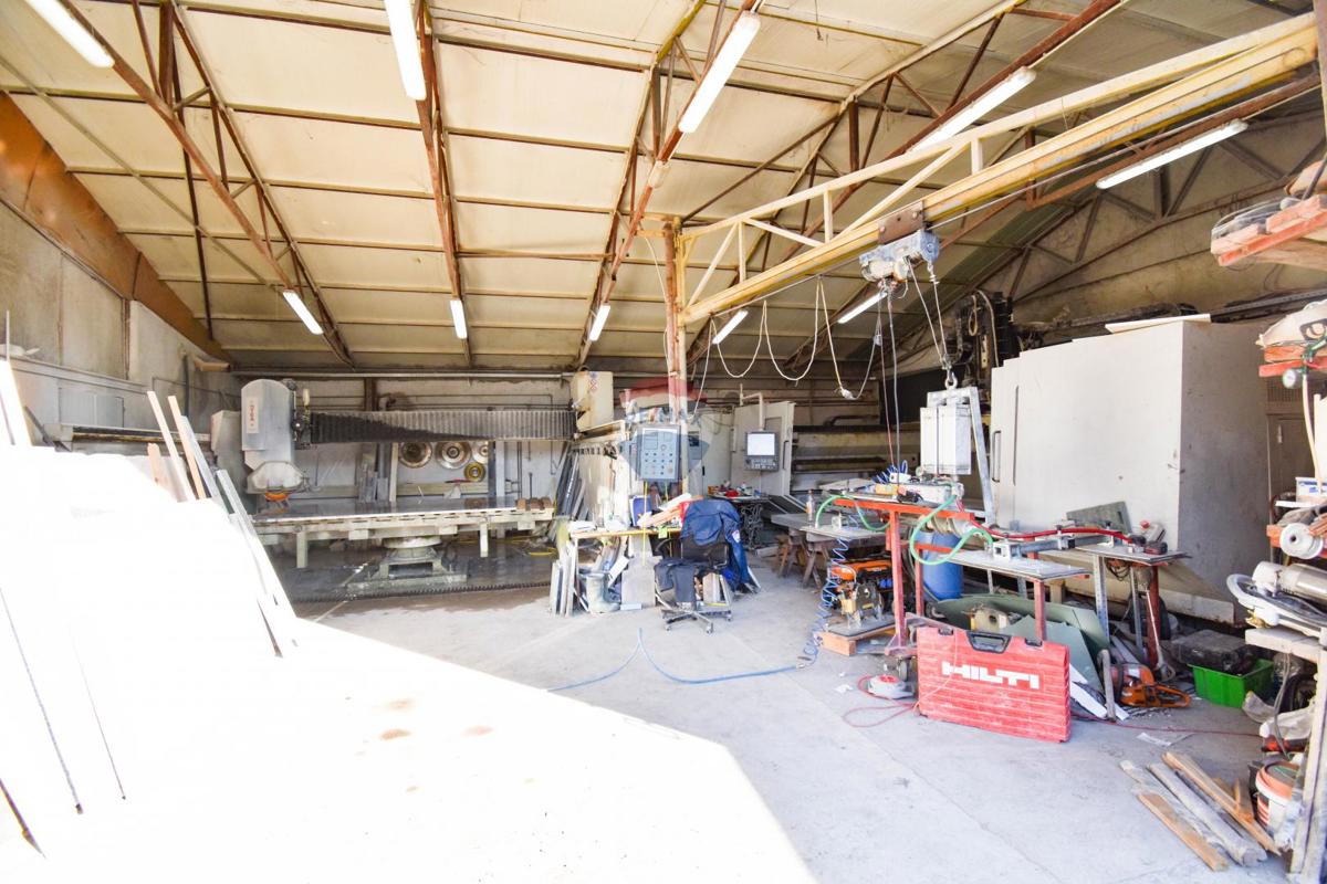 Attività commerciale Moščenica, Petrinja, 360m2