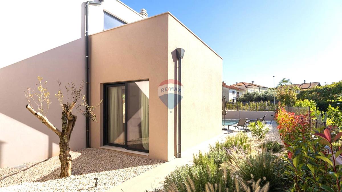 Istria, Umago – Villa di Lusso con 5 Camere da Letto