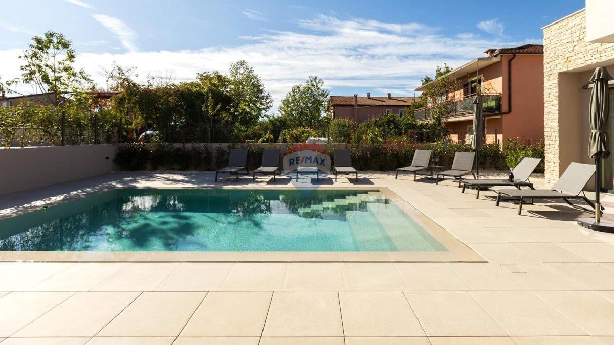 Istria, Umago – Villa di Lusso con 5 Camere da Letto