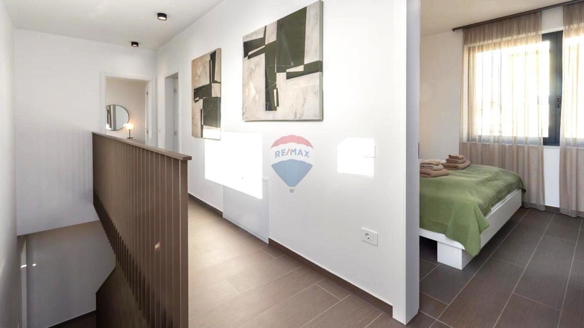 Istria, Umago – Villa di Lusso con 5 Camere da Letto