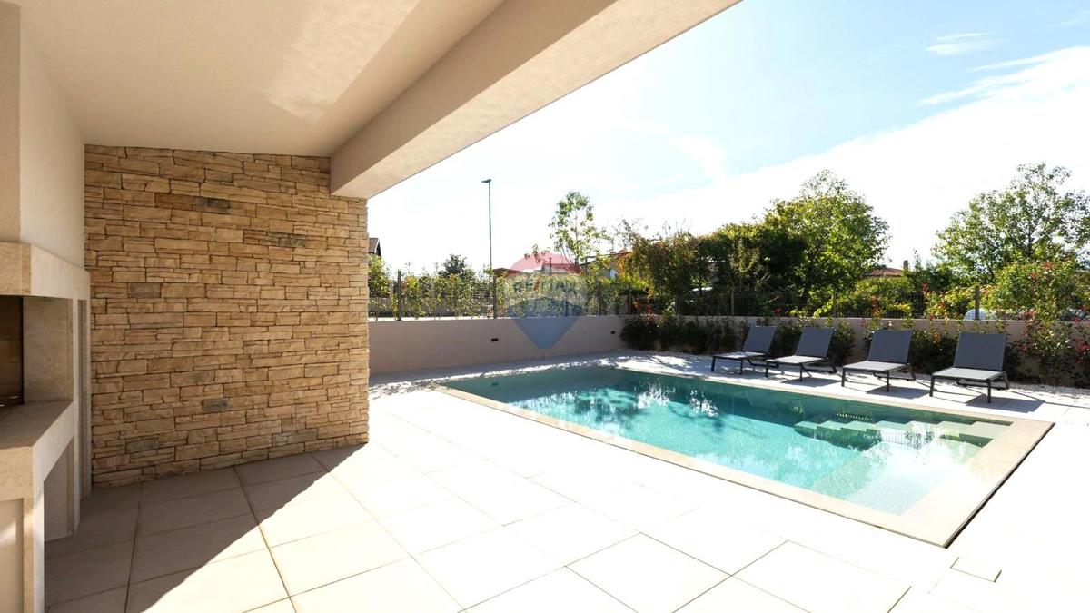 Istria, Umago – Villa di Lusso con 5 Camere da Letto