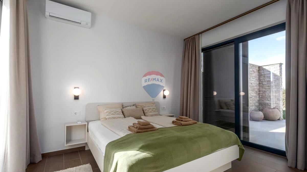 Istria, Umago – Villa di Lusso con 5 Camere da Letto