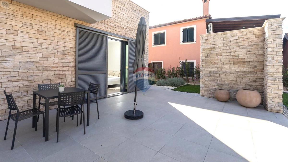 Istria, Umago – Villa di Lusso con 5 Camere da Letto