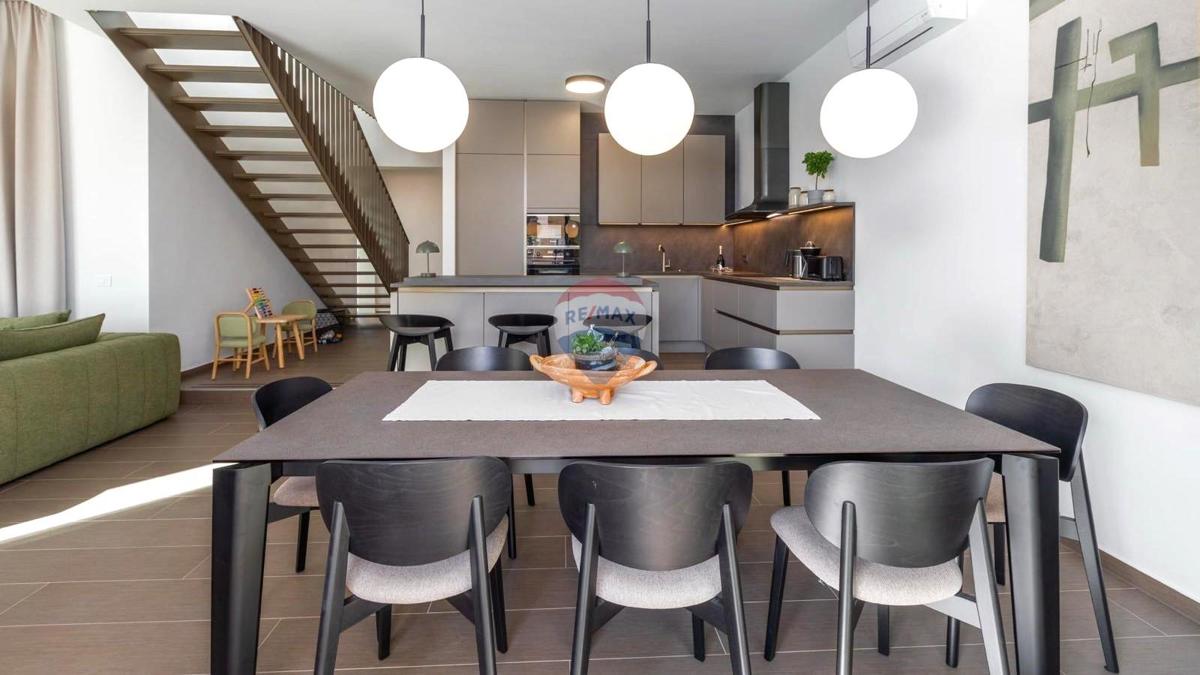 Istria, Umago – Villa di Lusso con 5 Camere da Letto