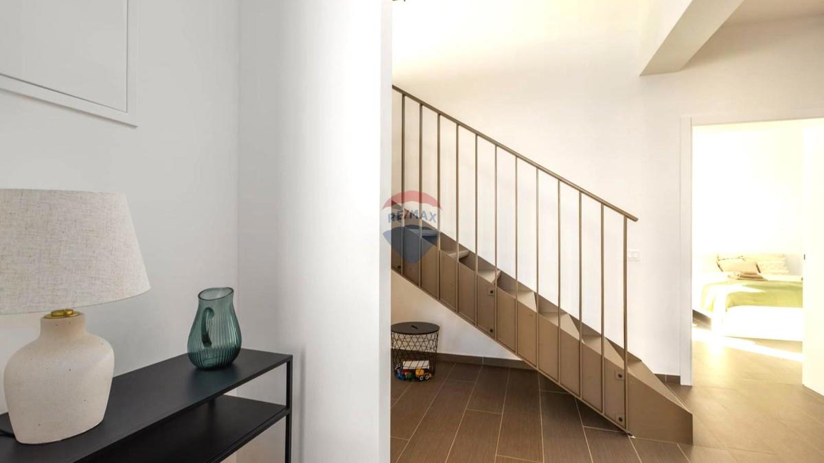 Istria, Umago – Villa di Lusso con 5 Camere da Letto