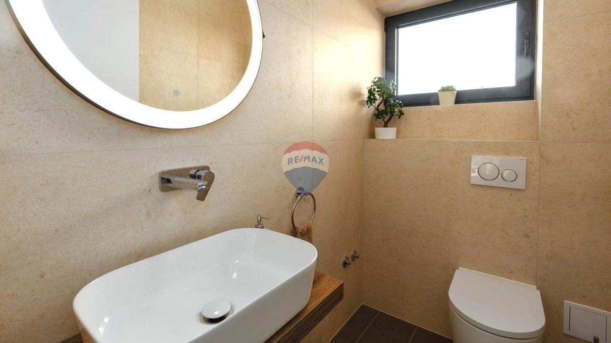 Istria, Umago – Villa di Lusso con 5 Camere da Letto