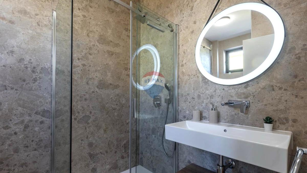 Istria, Umago – Villa di Lusso con 5 Camere da Letto