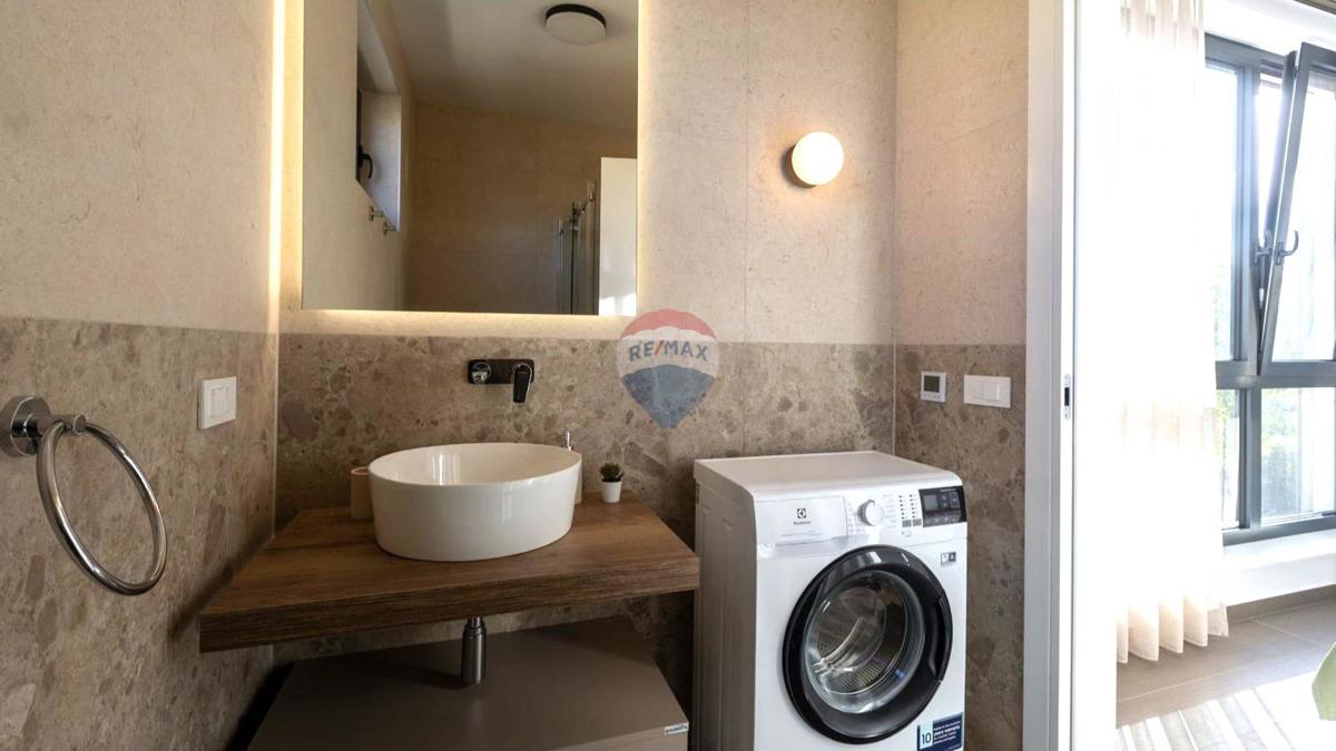 Istria, Umago – Villa di Lusso con 5 Camere da Letto