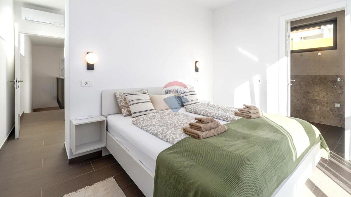 Istria, Umago – Villa di Lusso con 5 Camere da Letto