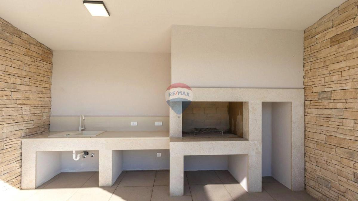 Istria, Umago – Villa di Lusso con 5 Camere da Letto