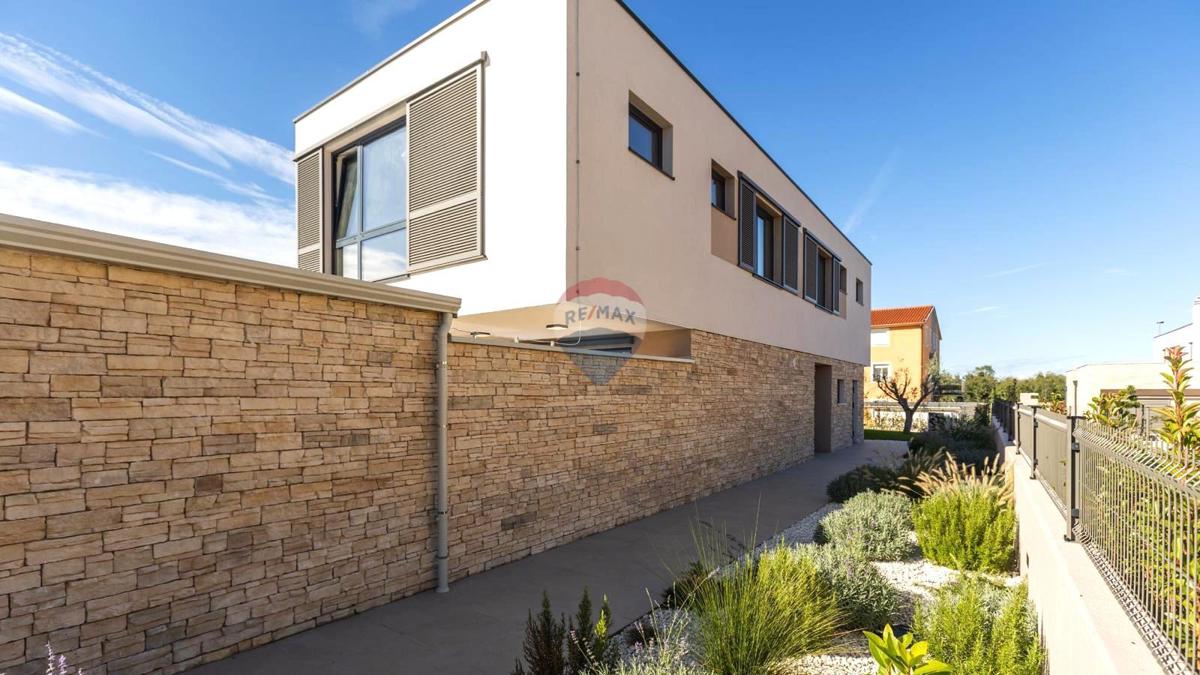 Istria, Umago – Villa di Lusso con 5 Camere da Letto