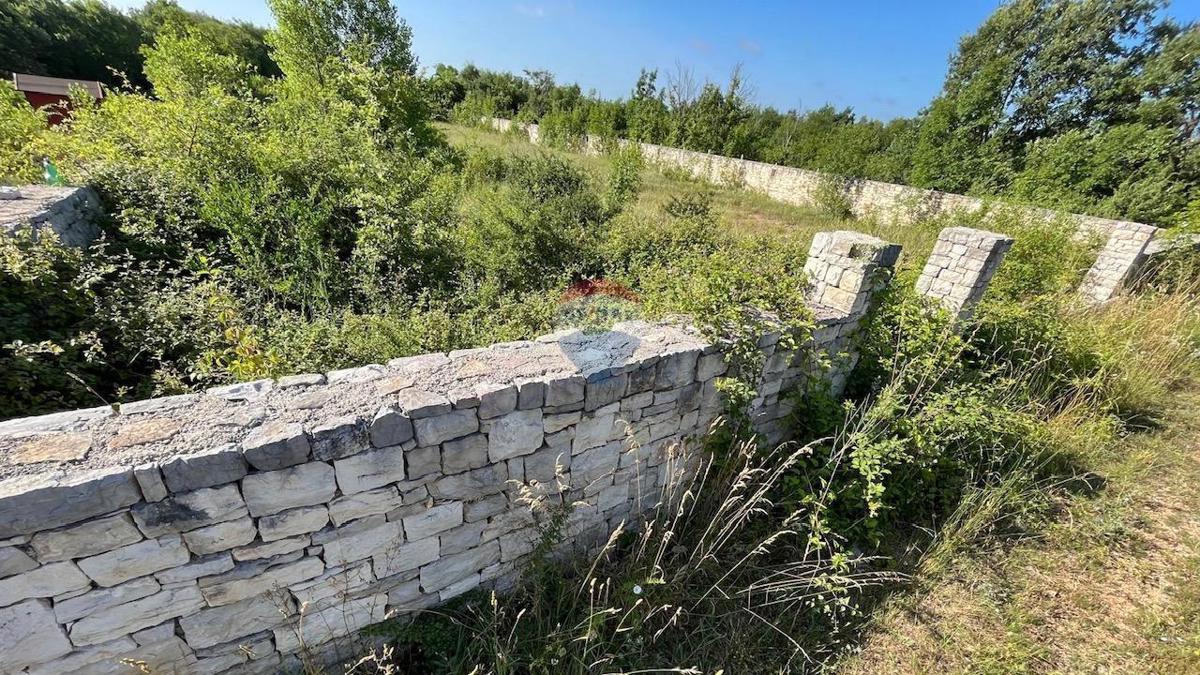 Terreno edificabile Svetvinčenat, 1.594m2