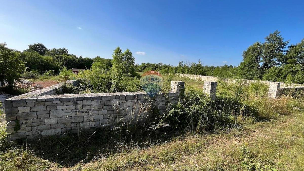 Terreno edificabile Svetvinčenat, 1.594m2