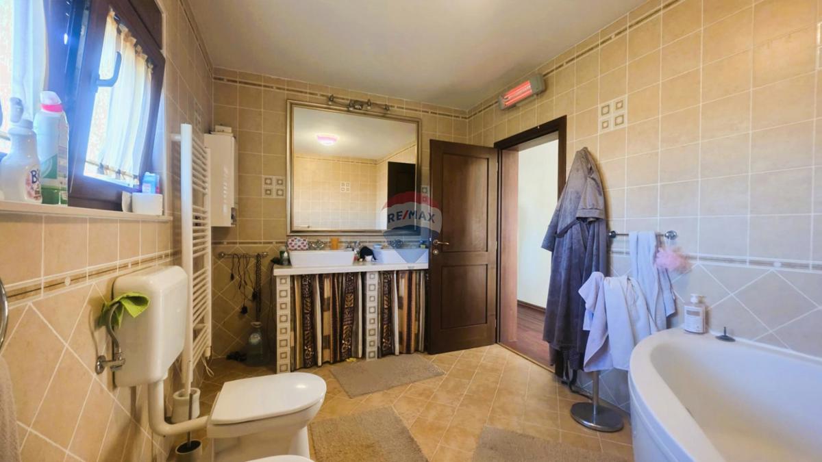 Punta, Umago – Villa di Lusso, Seconda Fila dal Mare