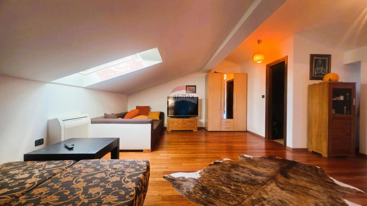 Punta, Umago – Villa di Lusso, Seconda Fila dal Mare