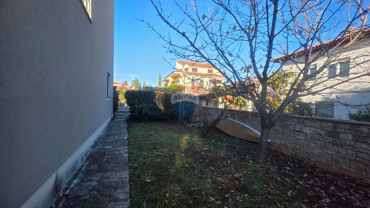 Punta, Umago – Villa di Lusso, Seconda Fila dal Mare