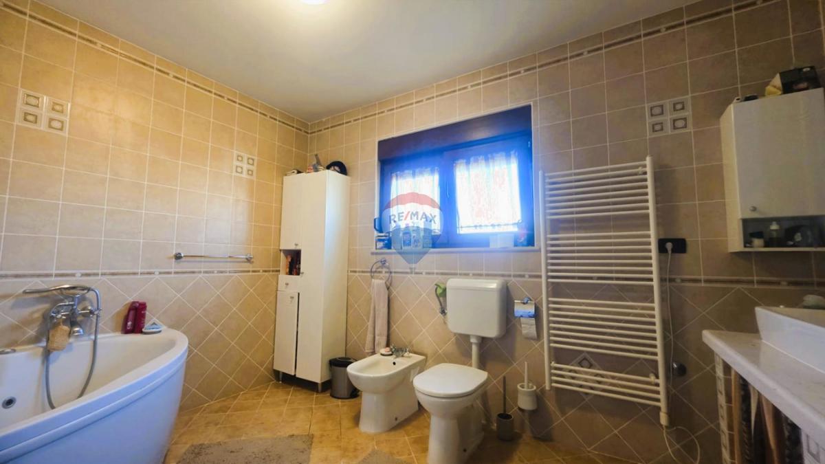 Punta, Umago – Villa di Lusso, Seconda Fila dal Mare