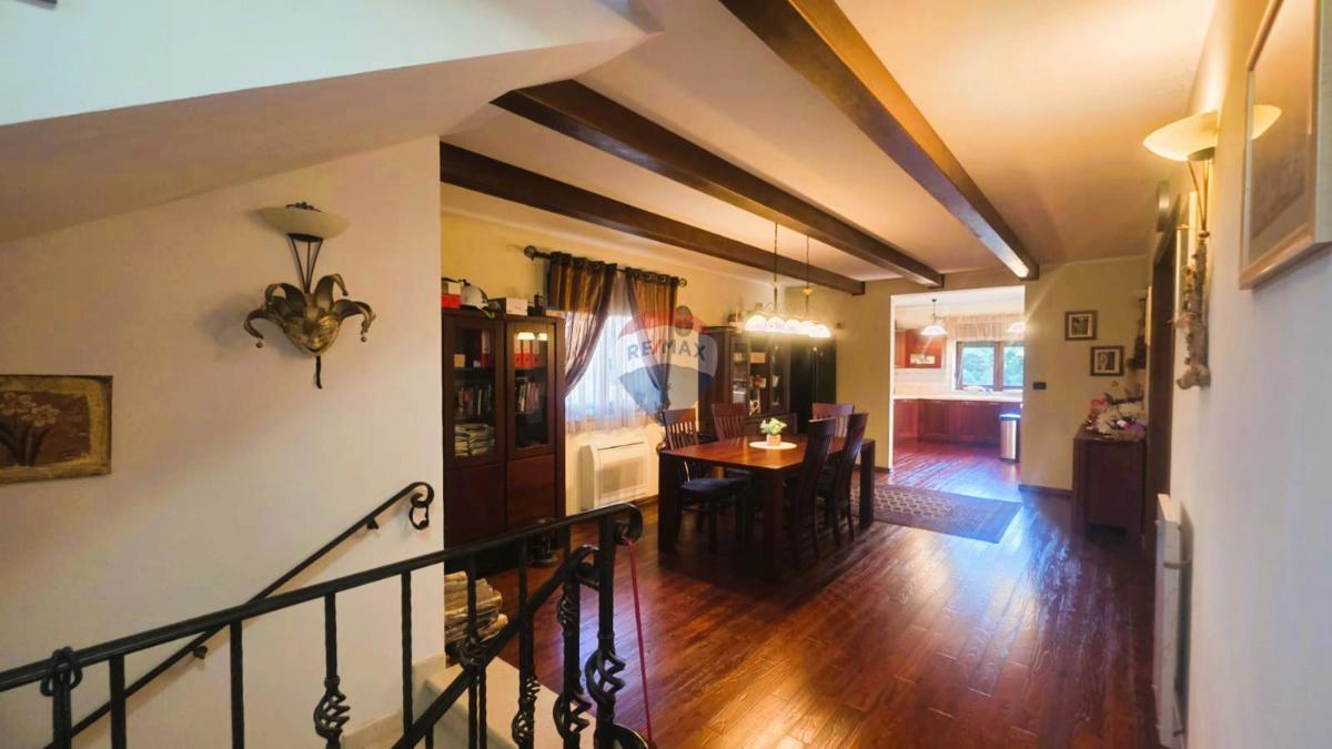 Punta, Umago – Villa di Lusso, Seconda Fila dal Mare