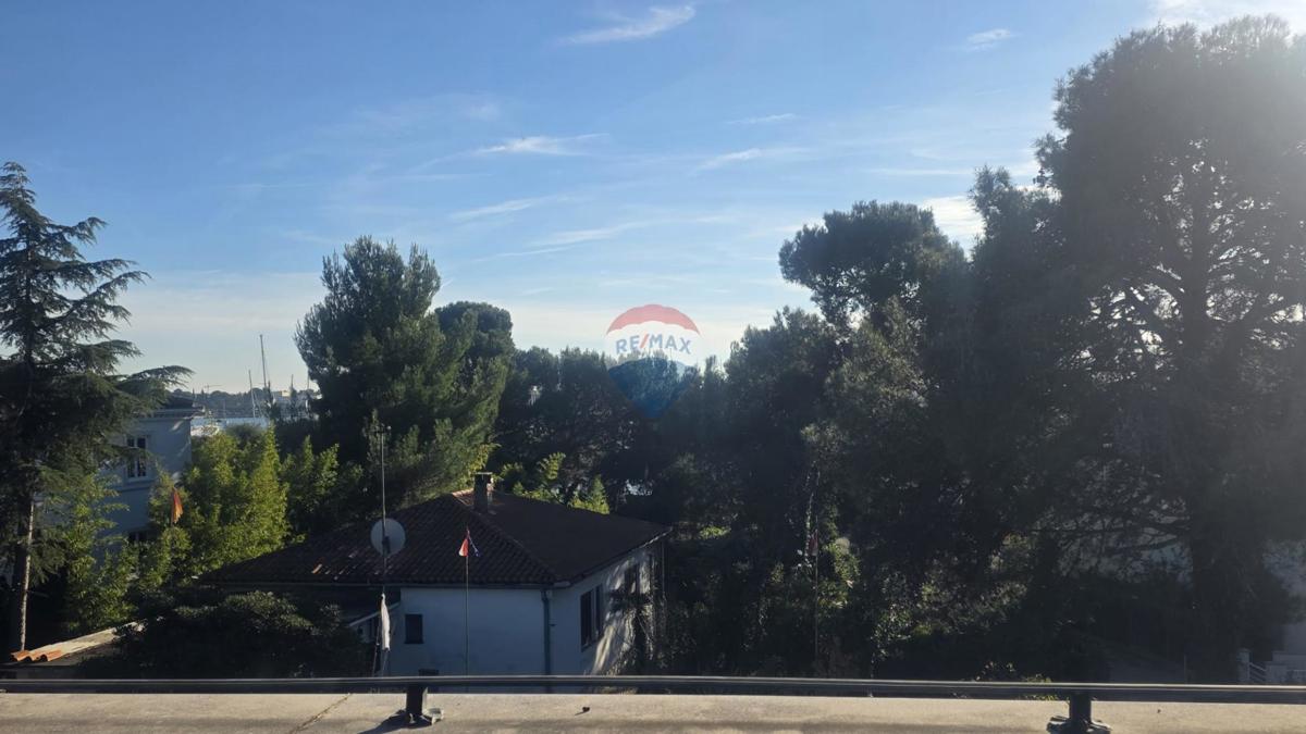 Punta, Umago – Villa di Lusso, Seconda Fila dal Mare