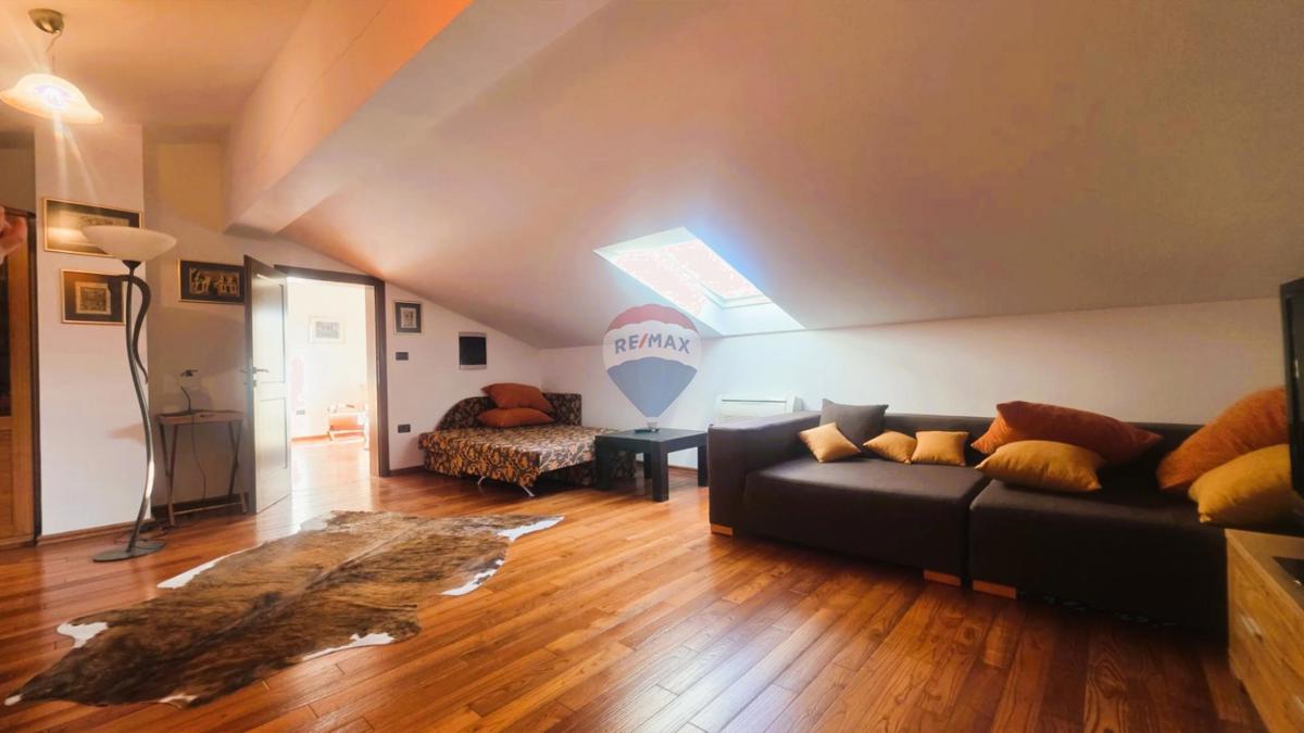 Punta, Umago – Villa di Lusso, Seconda Fila dal Mare