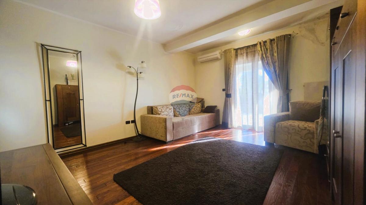 Punta, Umago – Villa di Lusso, Seconda Fila dal Mare