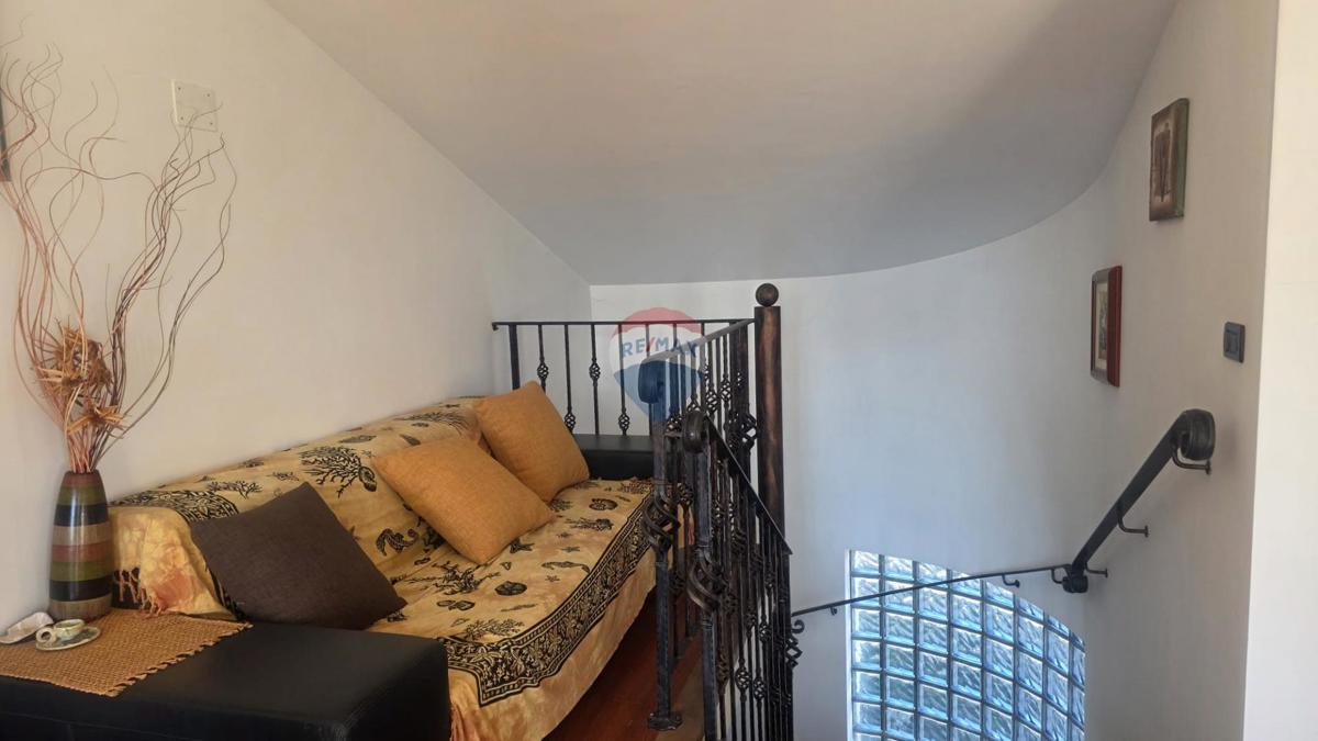 Punta, Umago – Villa di Lusso, Seconda Fila dal Mare