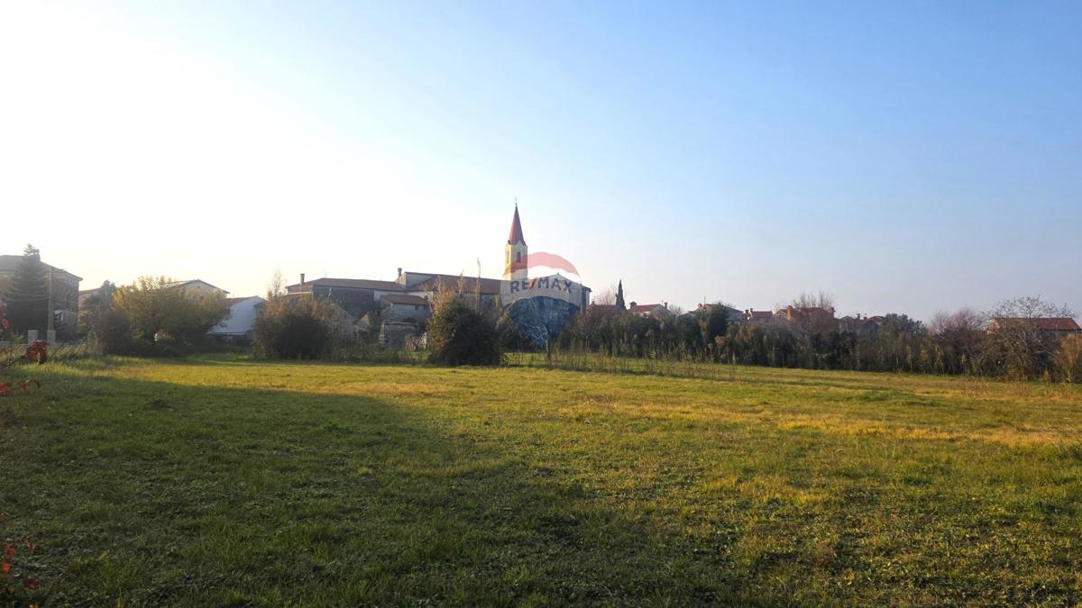 Terreno edificabile Brtonigla, 881m2