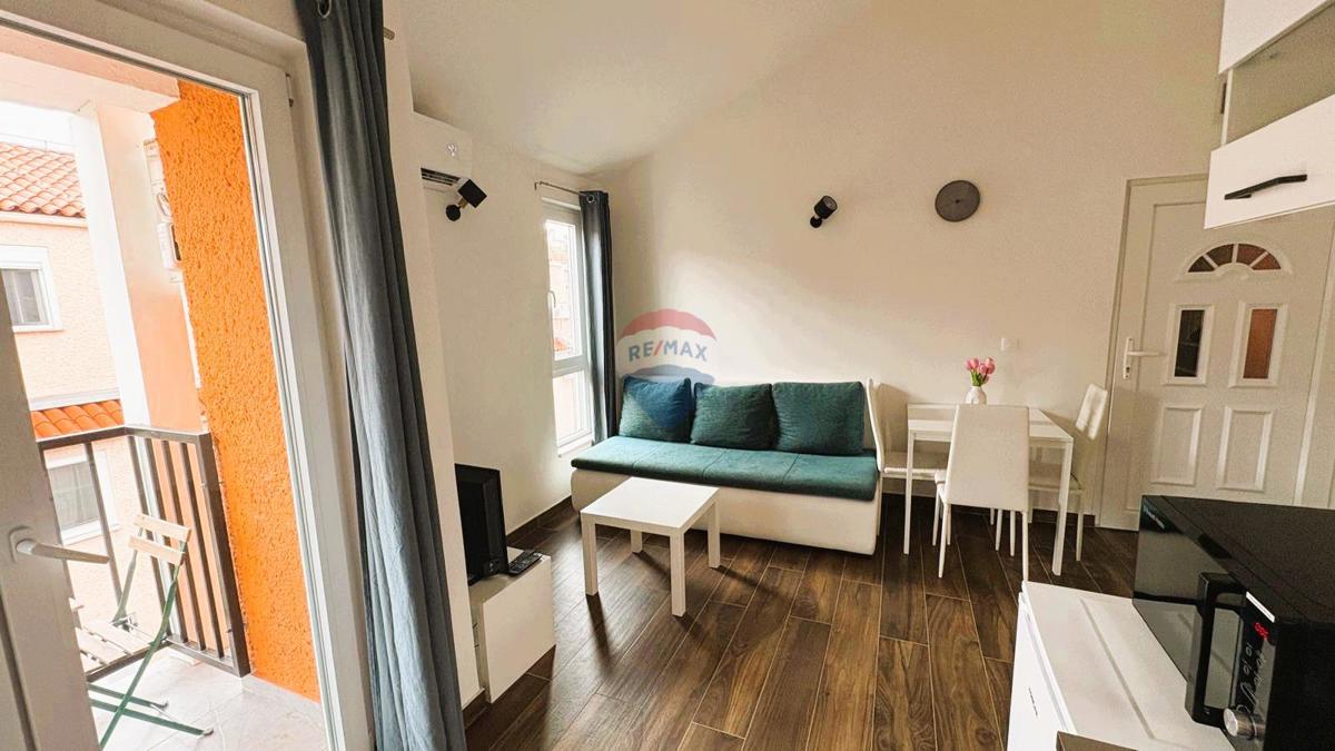 Appartamento con una camera da letto vicino al mare, Novigrad