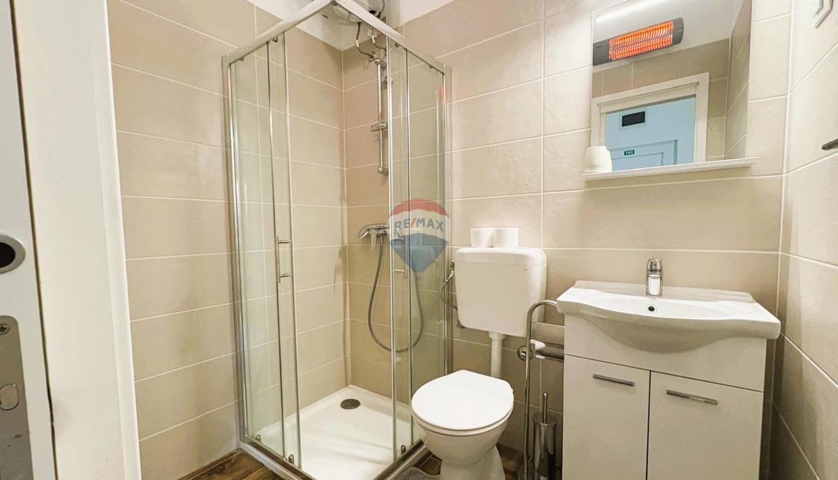 Appartamento con una camera da letto vicino al mare, Novigrad