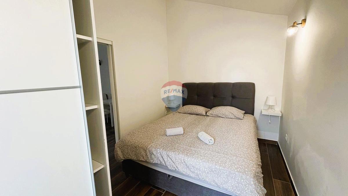 Appartamento con una camera da letto vicino al mare, Novigrad