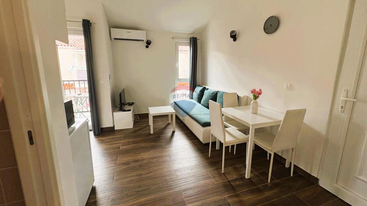 Appartamento con una camera da letto vicino al mare, Novigrad