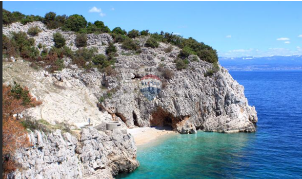 ISTRIA, PLOMIN - 2 Terreni edificabili con progetto e vista mare