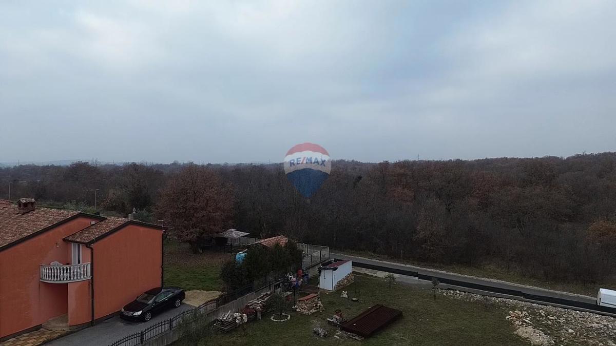 Terreno edificabile Momjan, Buje, 976m2