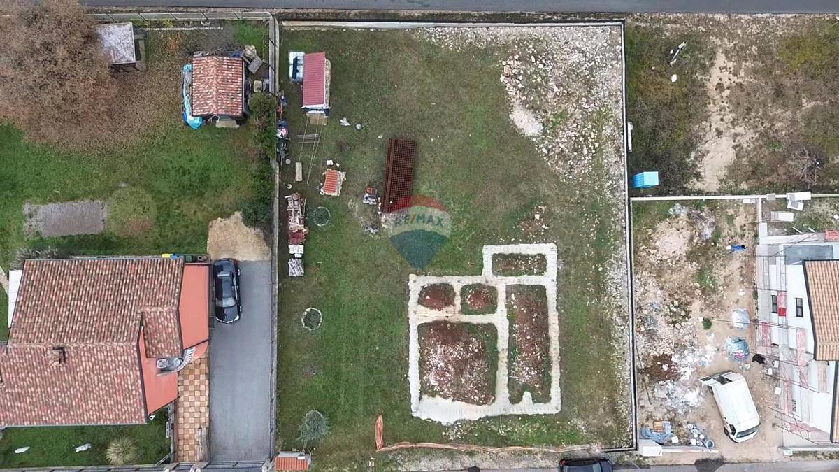 Terreno edificabile Momjan, Buje, 976m2