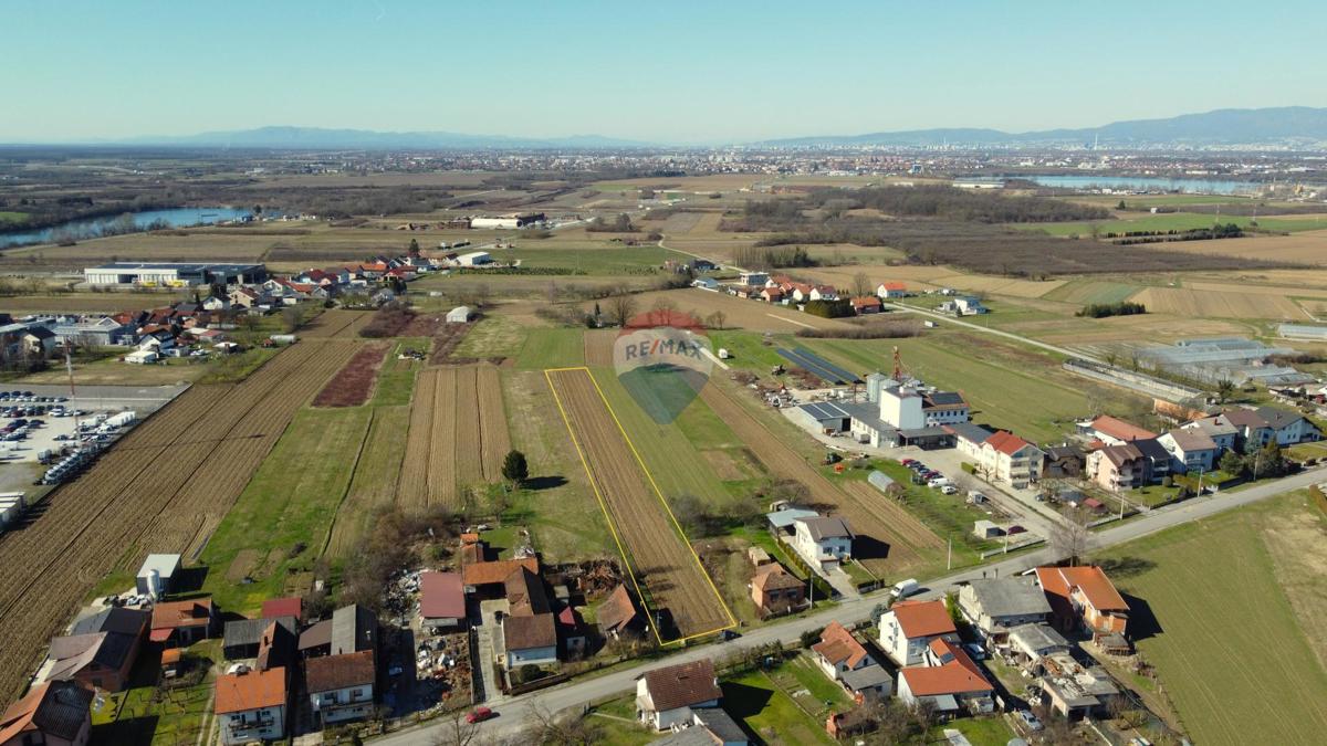 Terreno edificabile Staro Čiće, Velika Gorica - Okolica, 2.942m2