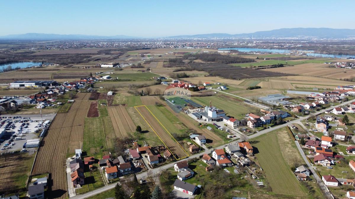 Terreno edificabile Staro Čiće, Velika Gorica - Okolica, 2.942m2