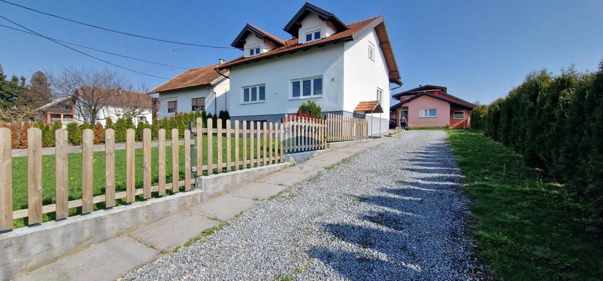 Casa Popovača, 243m2