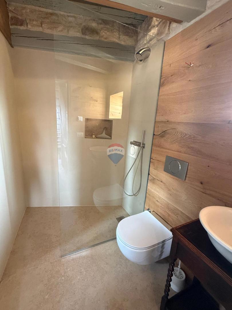 Istria- Rovigno - Appartamento ristrutturato con vista mare